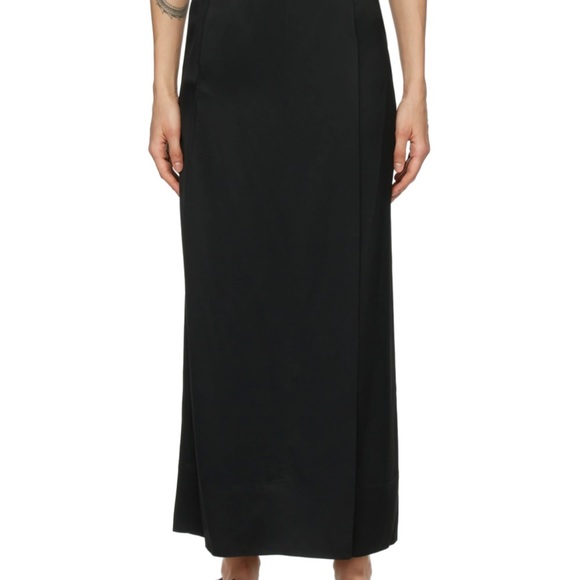 Black viscose column skirt - Picture 4 of 7